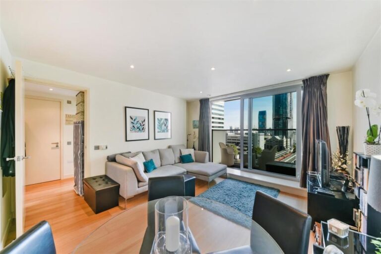 Apartments Pan Peninsula Residents